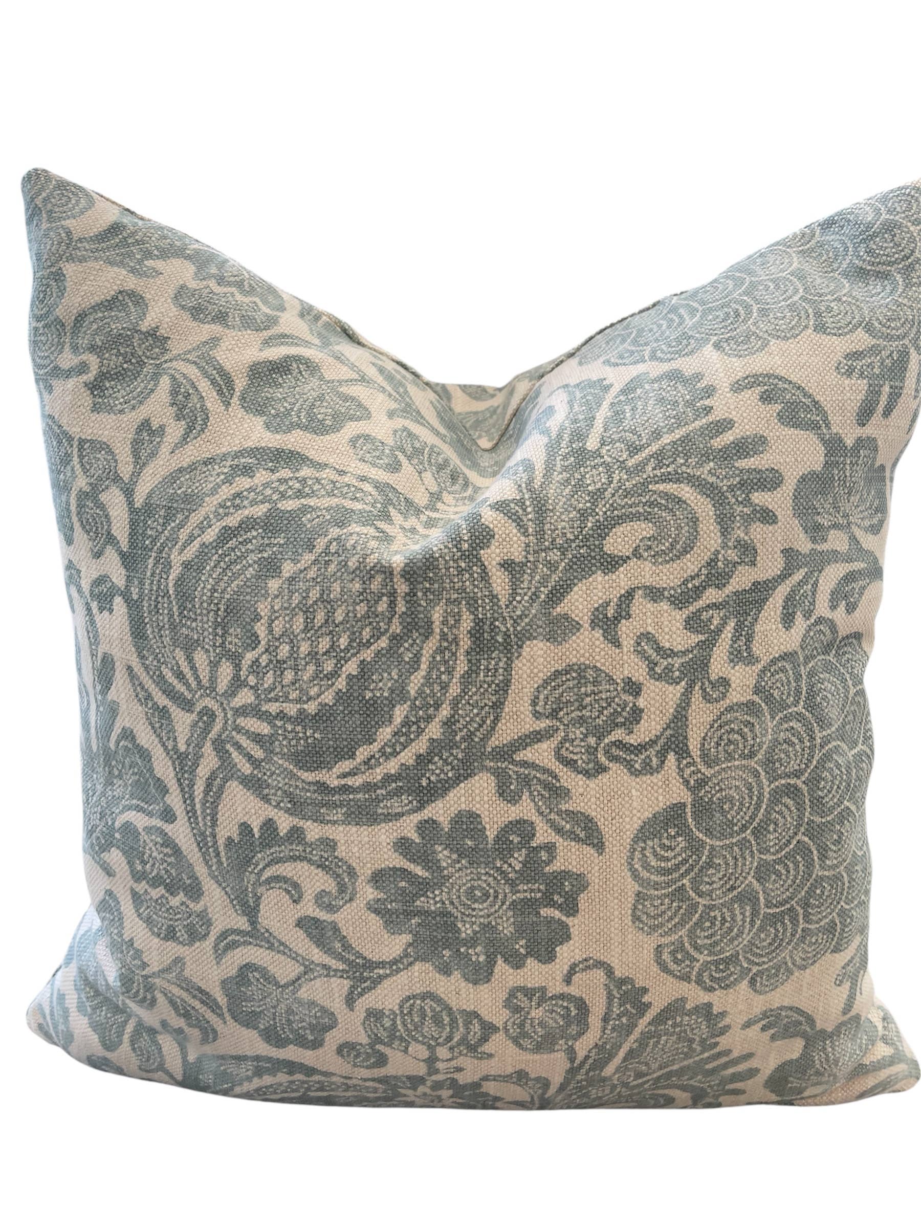 Dahlia & Grace pillows - Wholesale Throw/Decorative Pillow - Marlowe Botanical Throw Pillow with Feather Insert       0