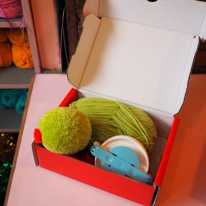 Fat Pom Poms – wholesale DIY craft kit – Olive Pom Pom DIY Kit1