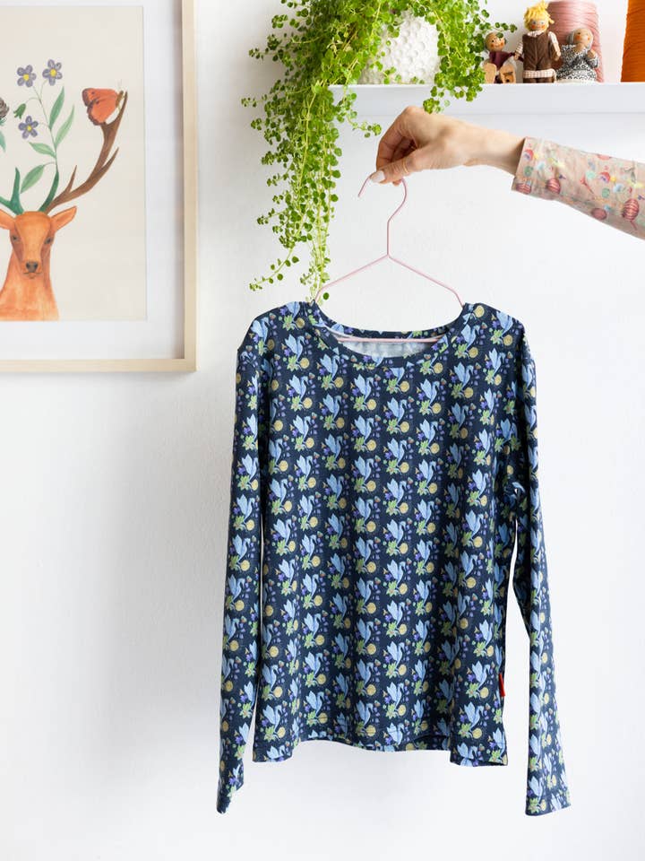 Maglietta a maniche lunghe 'Cavalluccio Marino Volante' | blu navy per la vendita all'ingrosso da parte di aesthete-kidswear