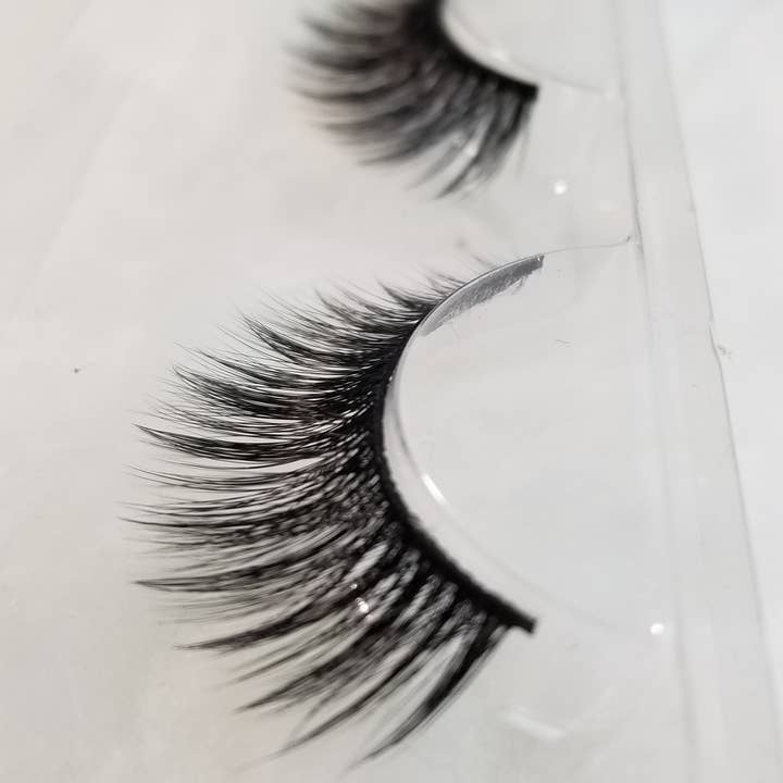Socotra Island Soaps - Wholesale False/fake eyelashes - SILK EYELASHES-NARA-