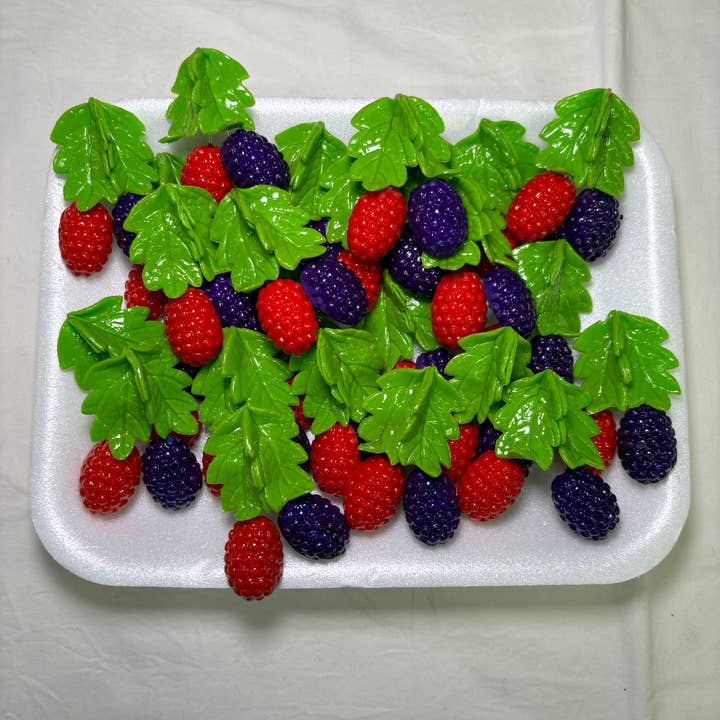 Hanging Berries Kitchen Magnet for wholesale by Magnets Market