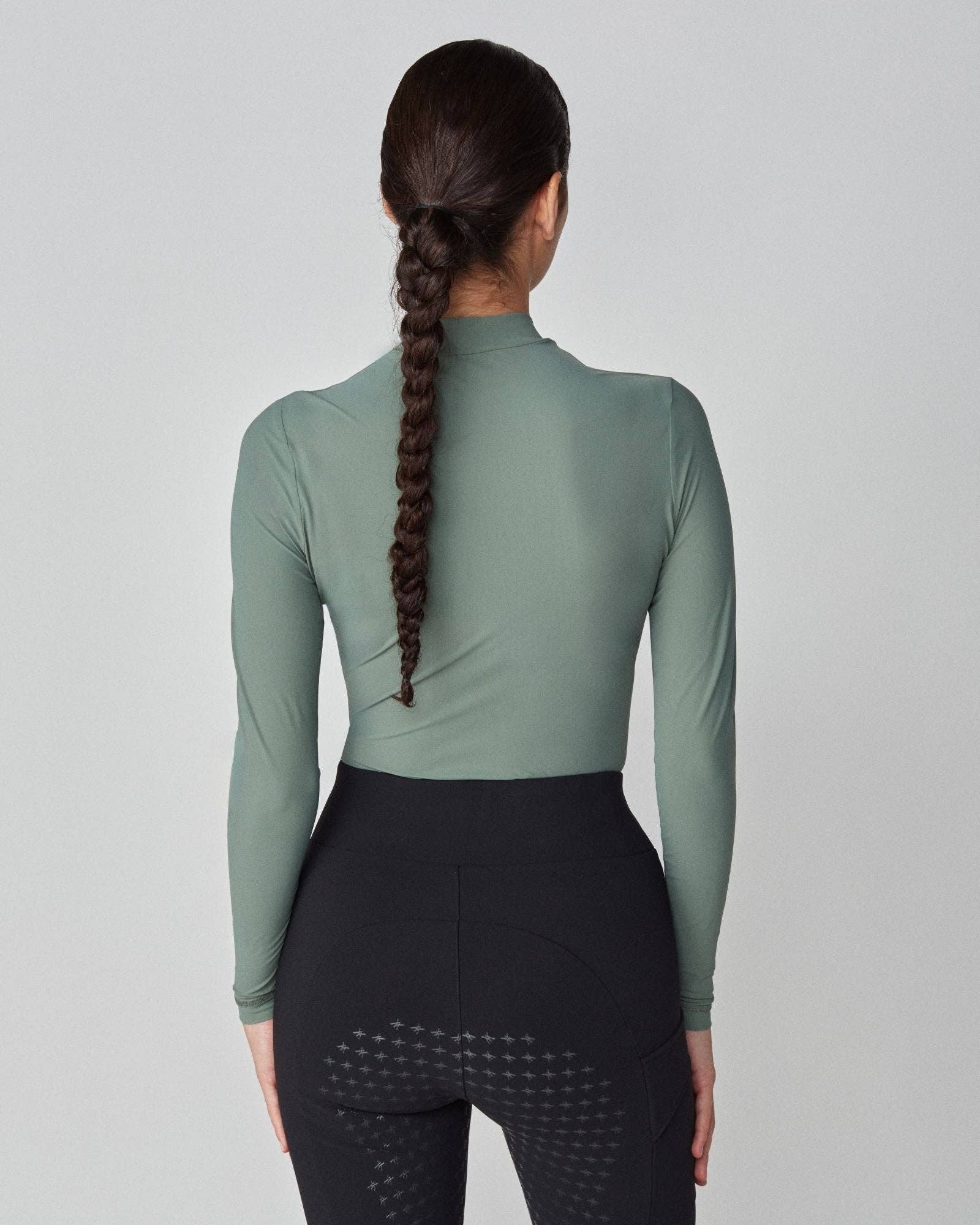 Yagya – wholesale Athletic top – Women′s – Lightweight Long Sleeve Sage Green8