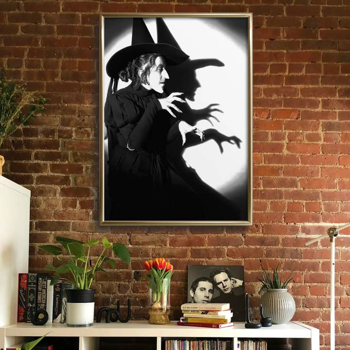 Impression de sorcière maléfique d'Halloween pour la vente par Love You a Latte Shop