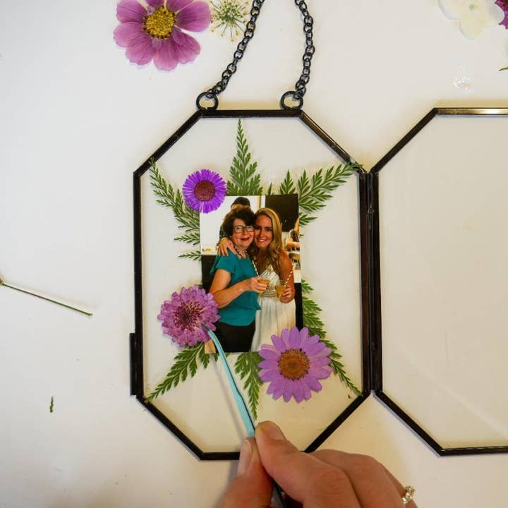 Adults & Crafts – wholesale DIY-pysselkit – DIY-kit för pressade blommor i ram