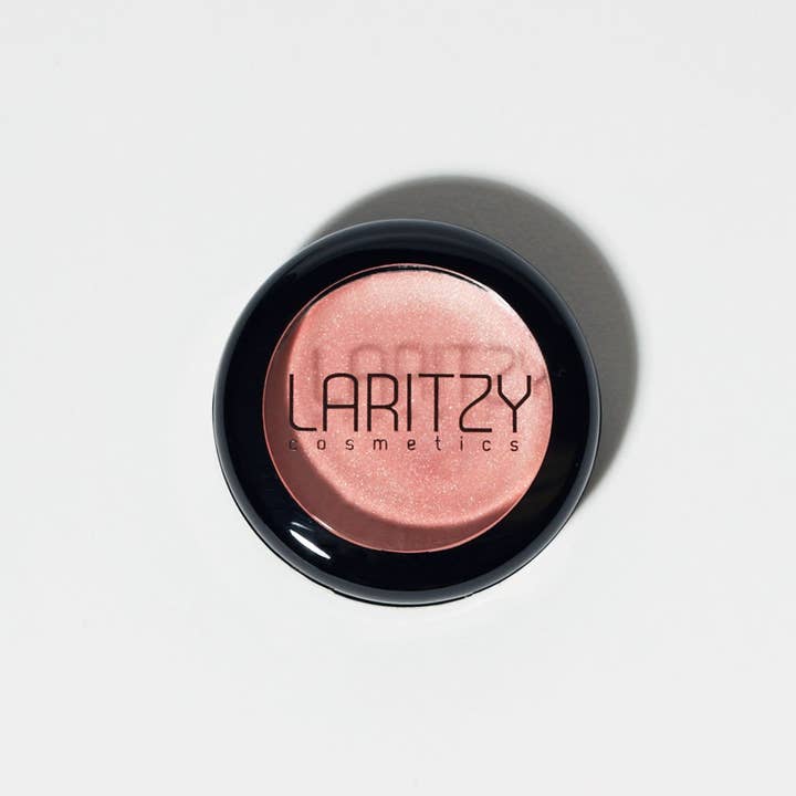 Evidenziatore in crema fine per la vendita all'ingrosso da parte di Laritzy Cosmetics