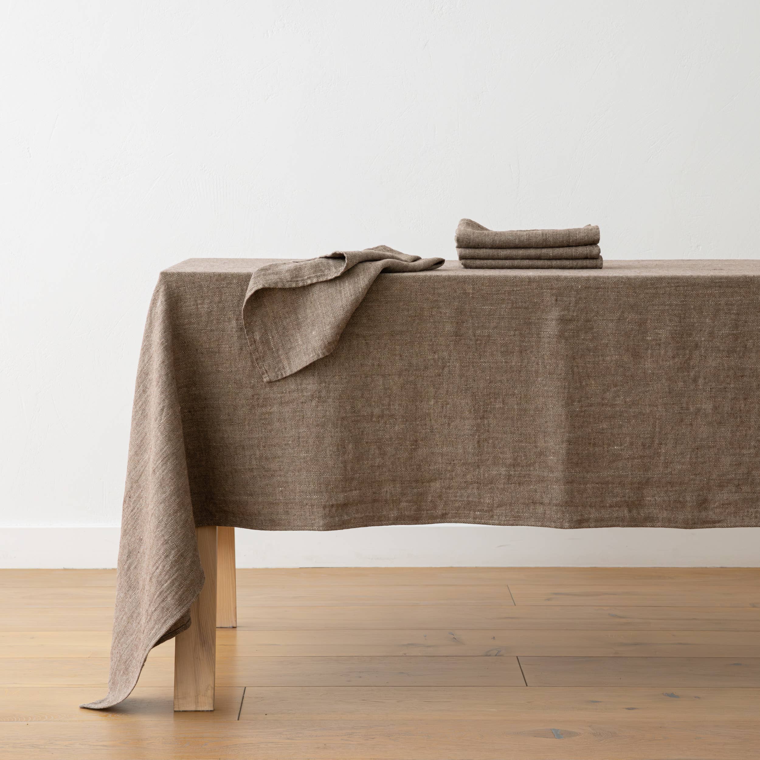 LinenMe - Wholesale Dinner & Cloth Napkin - Linen Napkin Choco Chevron4