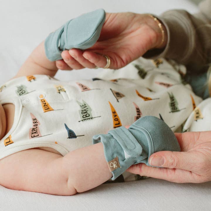 goumikids - Wholesale Mittens - Baby - Stay On 2-Pack Baby Mitts - Poolside + Affirmations