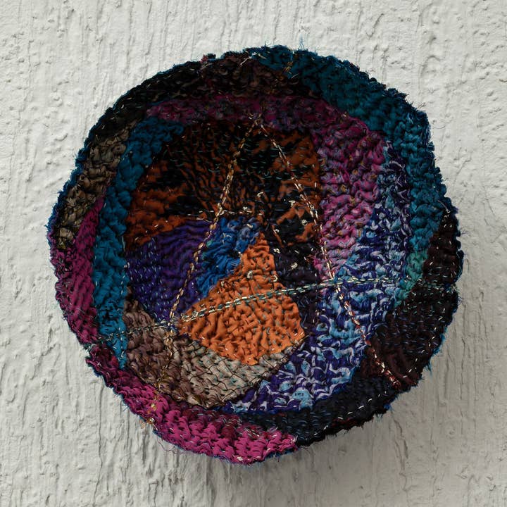 BOWL KANTHA ROSE 1, unique en son genre pour la vente par Maison Mieko