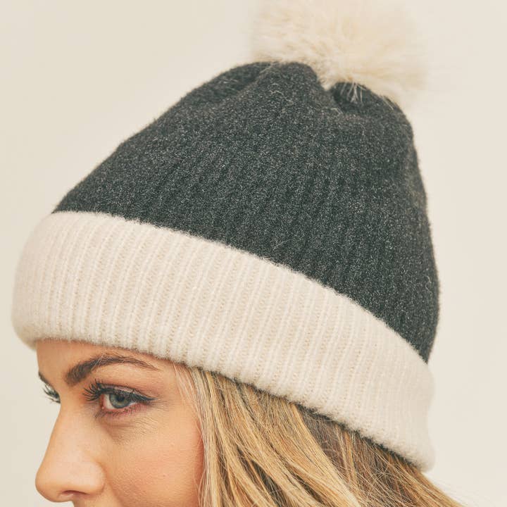 Pink Irene Wholesale - Wholesale Beanie - Women's - TWO TONE KNIT POMPOM BEANIE
