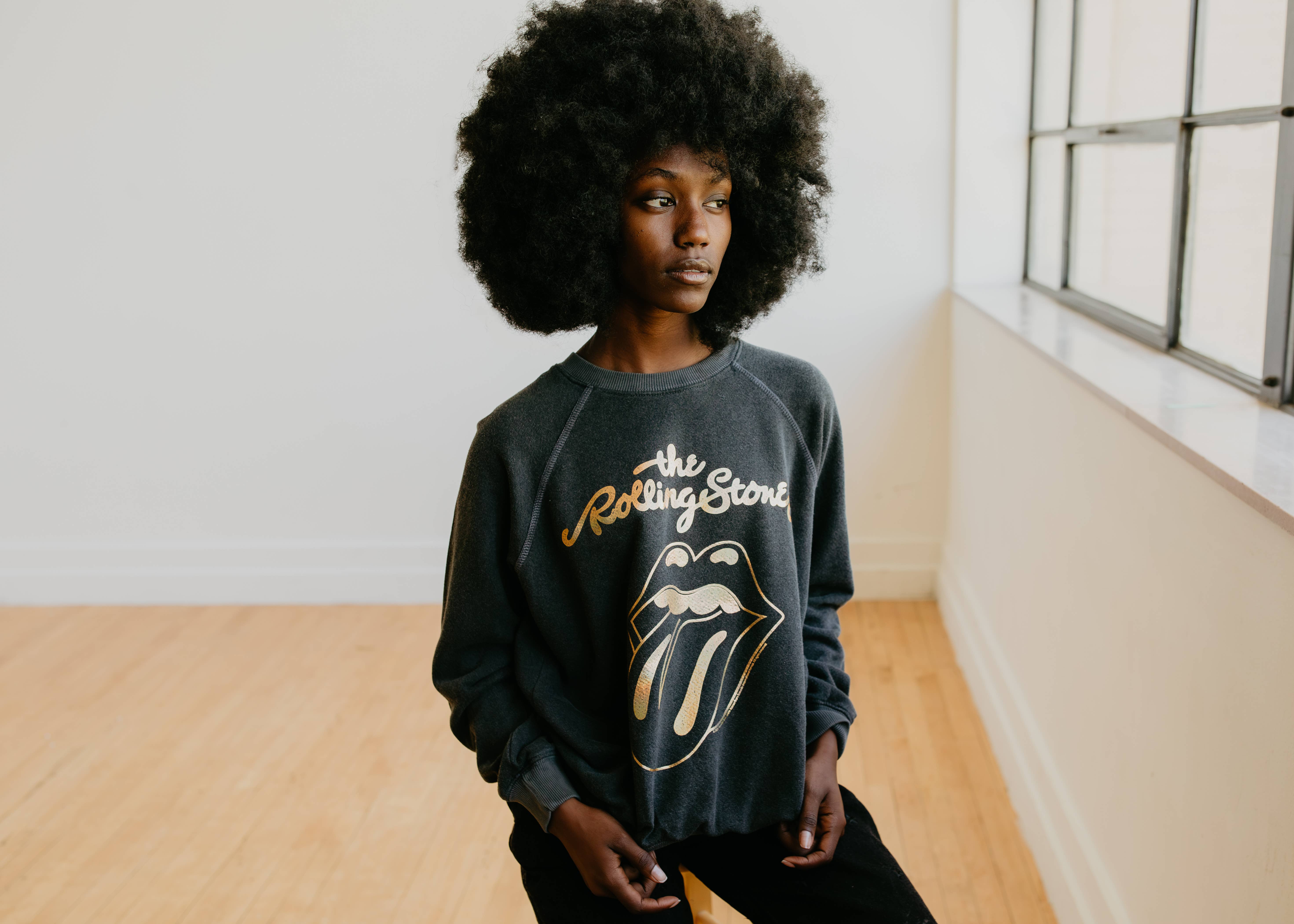 People Of Leisure - Wholesale Graphic Sweatshirt - Women's - Rolling Stones Sticky Fingers Sweatshirt2