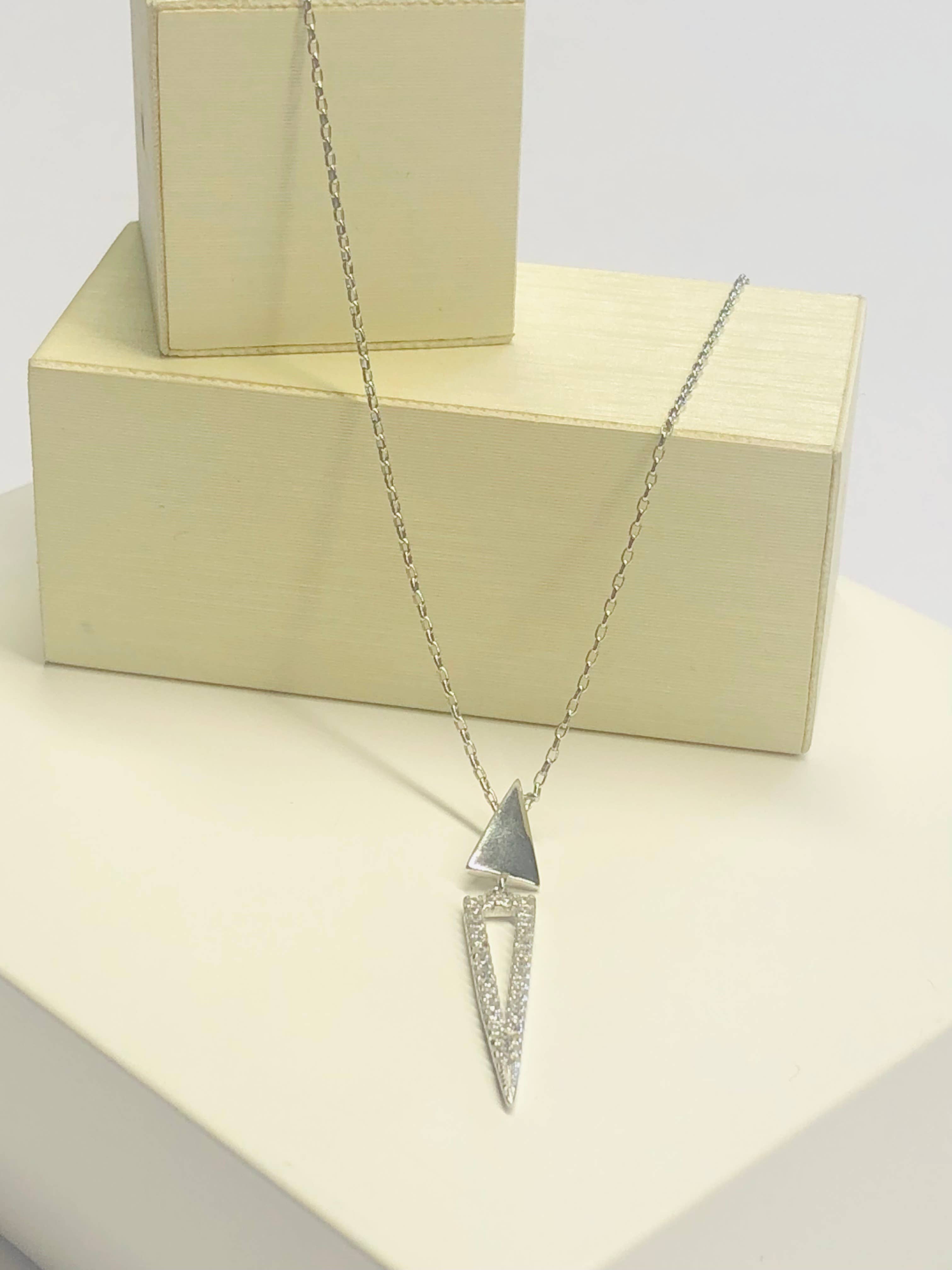 DEMARCA - Wholesale Pendant/Charm Necklace - Silver Treasure Necklaces RH silver 9250