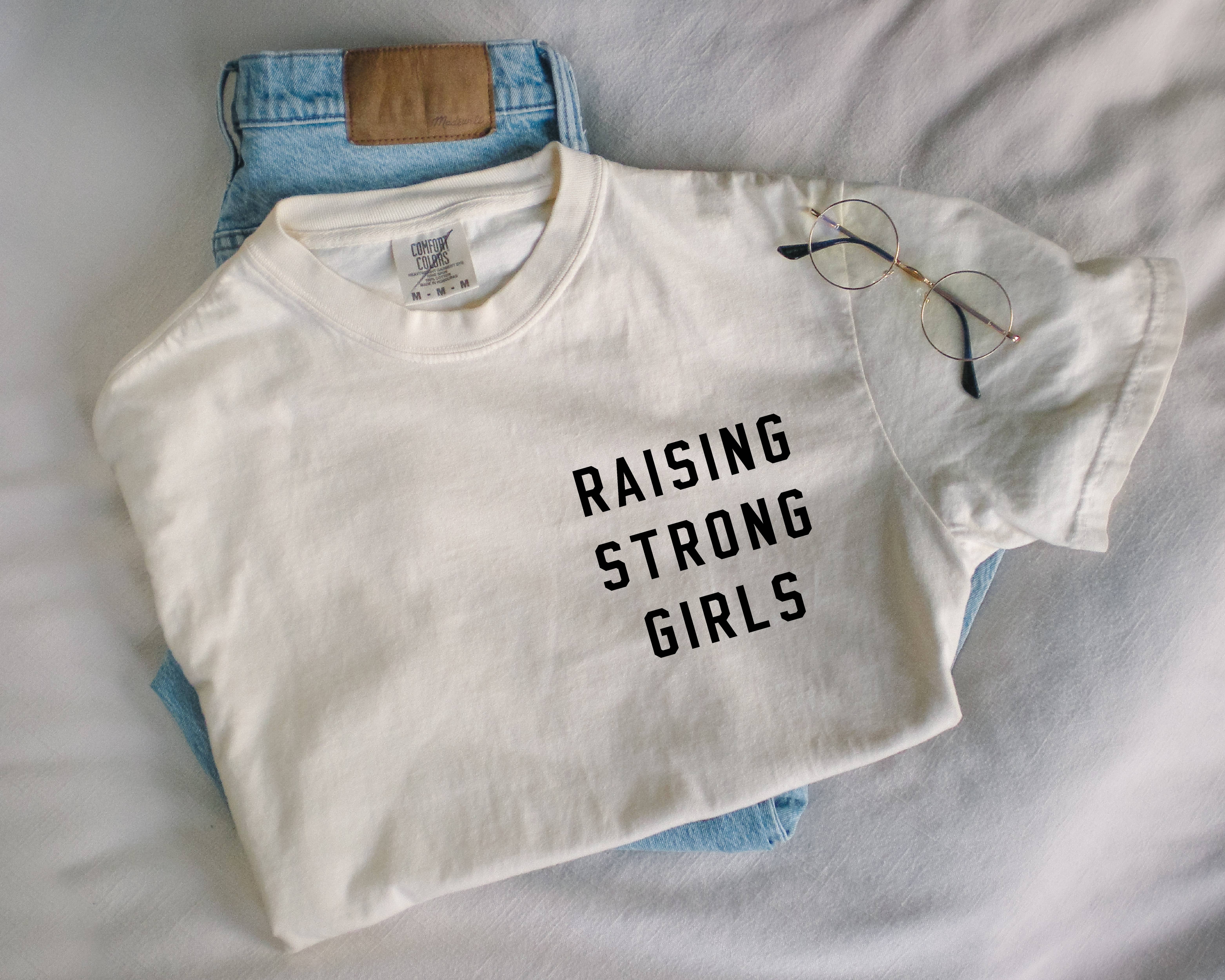 P E T I T R U E - Wholesale Screen Printed T-Shirt - Women's - Raising Strong Girls Minimalist Shirt for Mom2