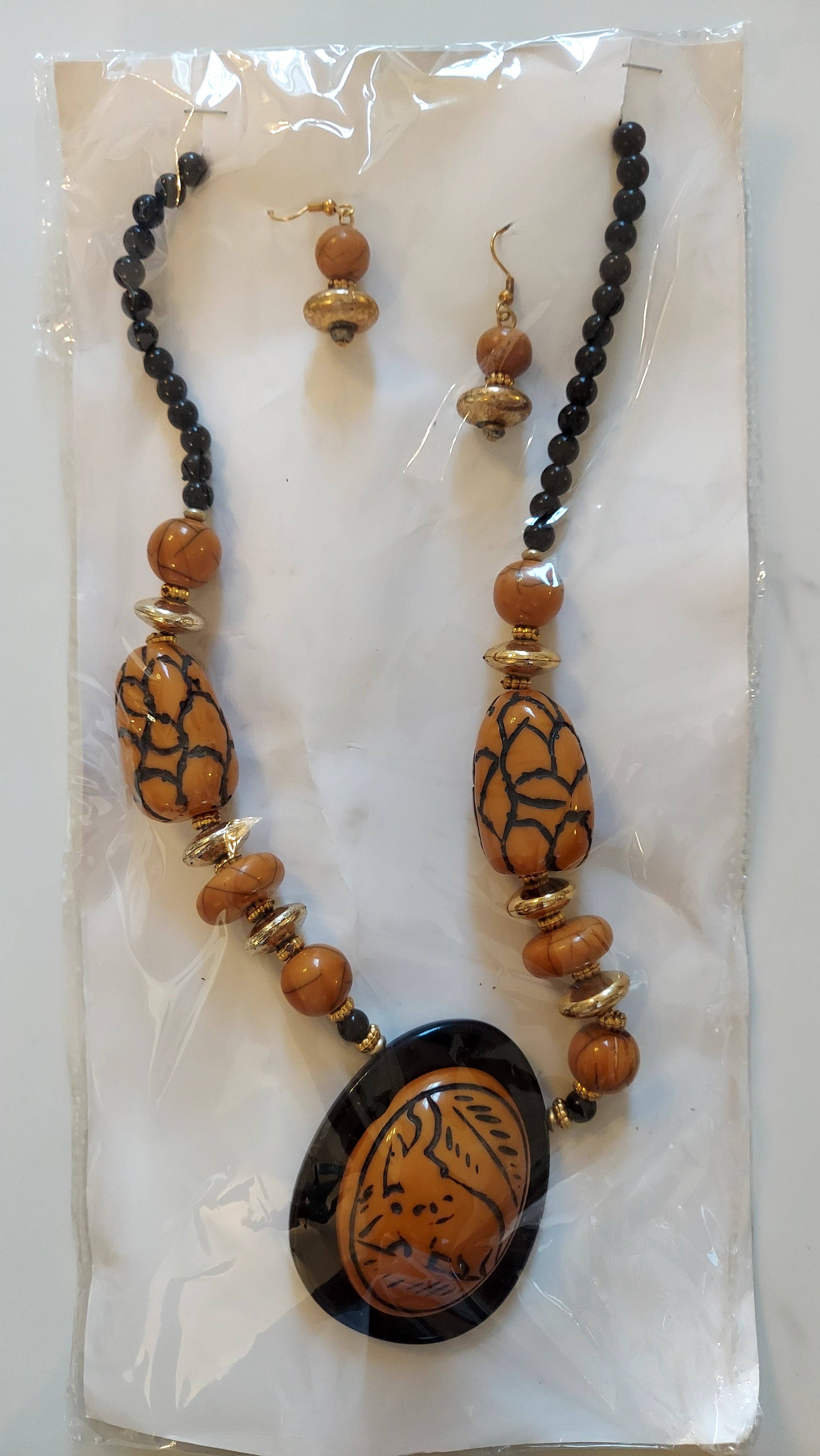 India Batik - Wholesale Jewelry Set - Necklace & Earrings Set / Crackle Elephant7