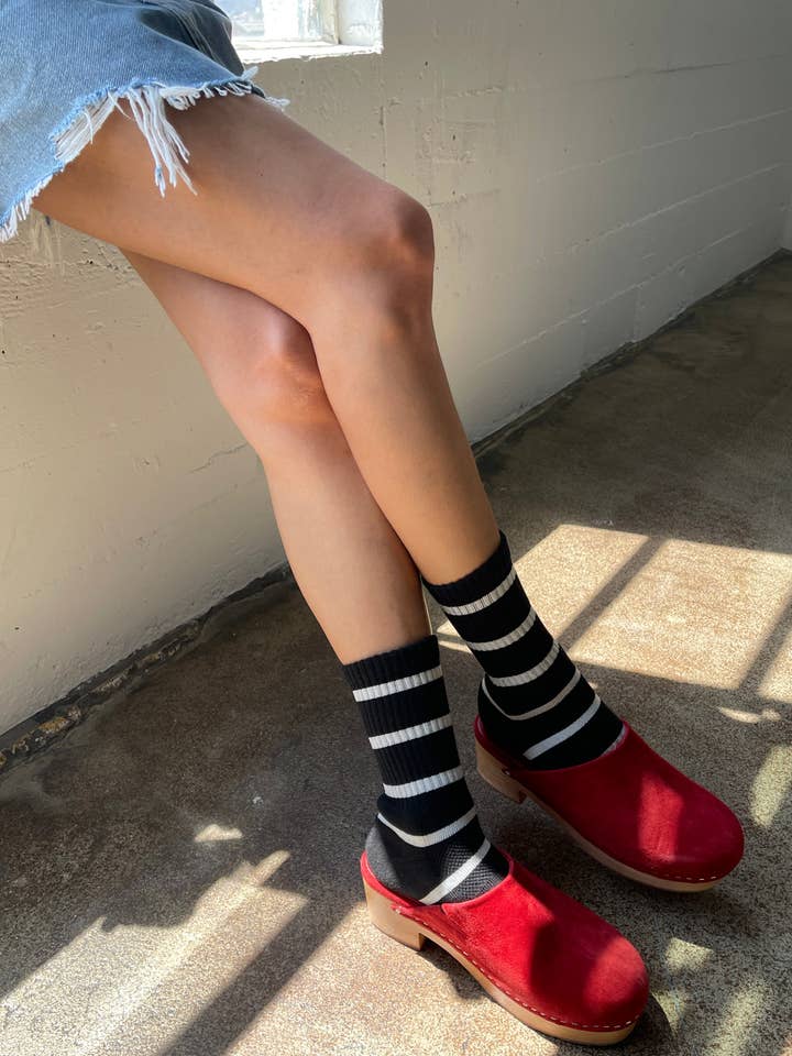 Sort Stripe ***UDSALG*** Stribede Boyfriend Sokker (engros) for engroshandel på Faire