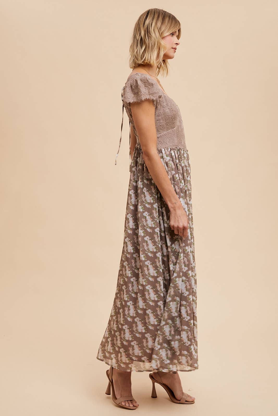 In Loom - Wholesale Jurk - Dames - MAXI-JURK MET GESCHULPTE KANTEN EN CONTRAST7