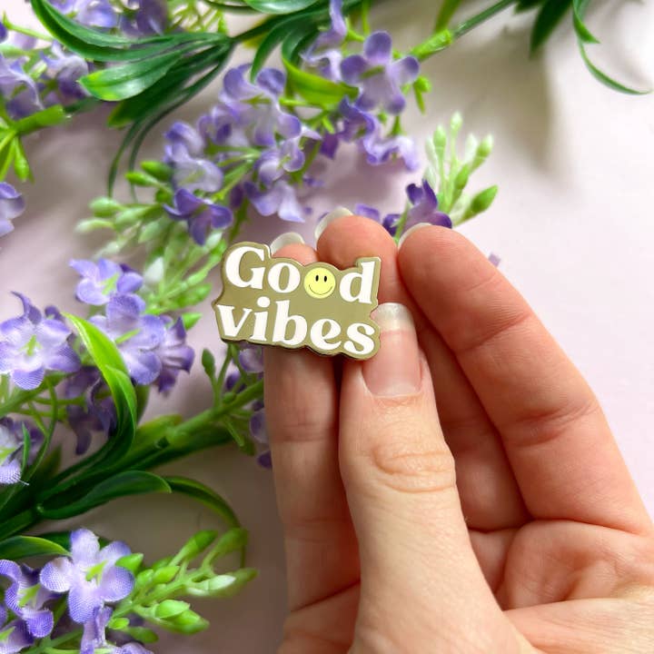 Enamel pin Good vibes for wholesale by Only Happy Things Stationery