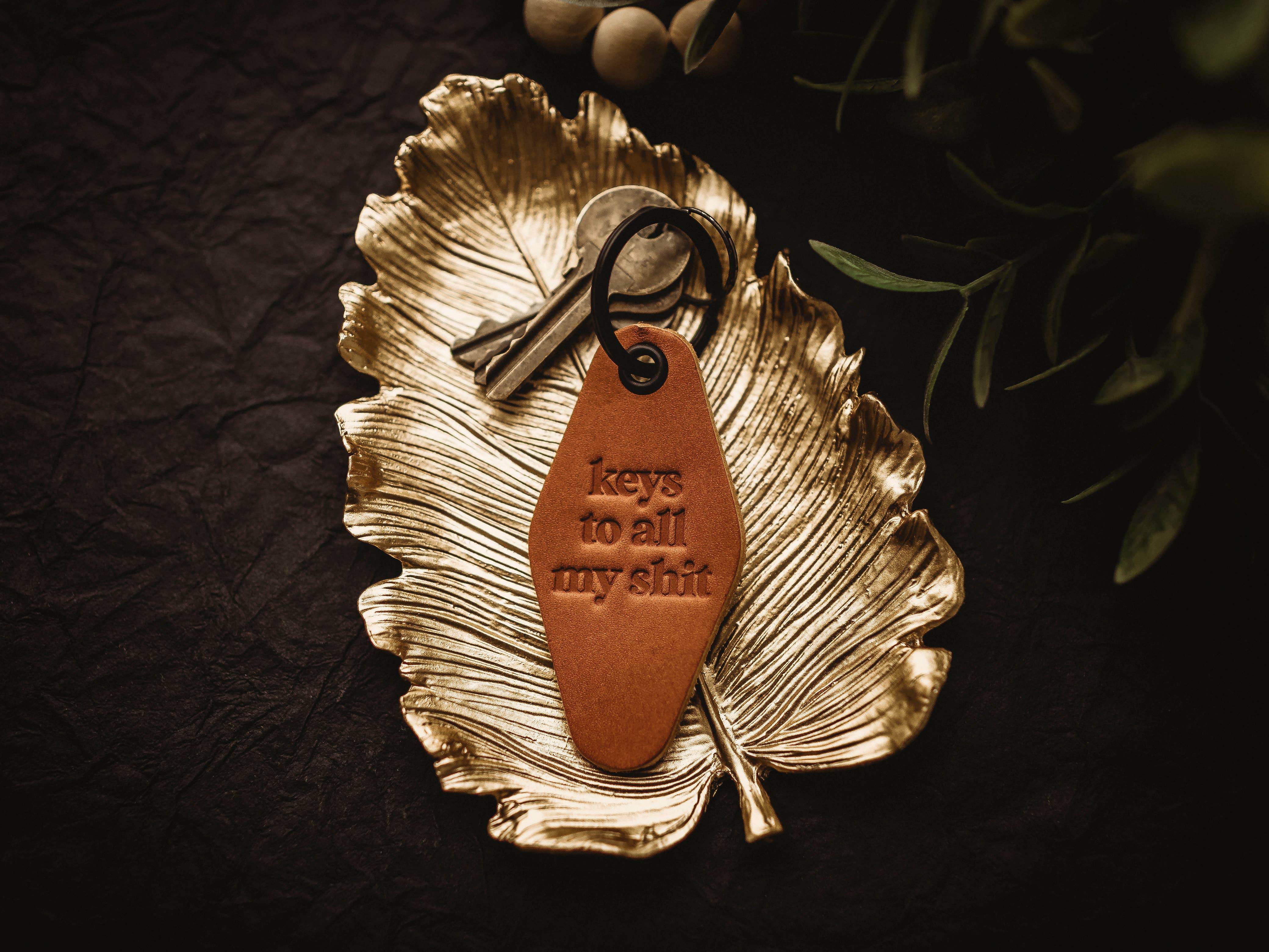 MisfitMadeGoods - Wholesale Sleutelhanger - Uniseks - Sleutels tot al mijn poep lederen motelsleutelhanger1