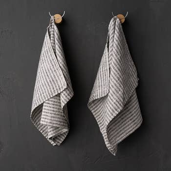 Set of 2 Graphite Linen Hand Towels Francesca- LinenMe