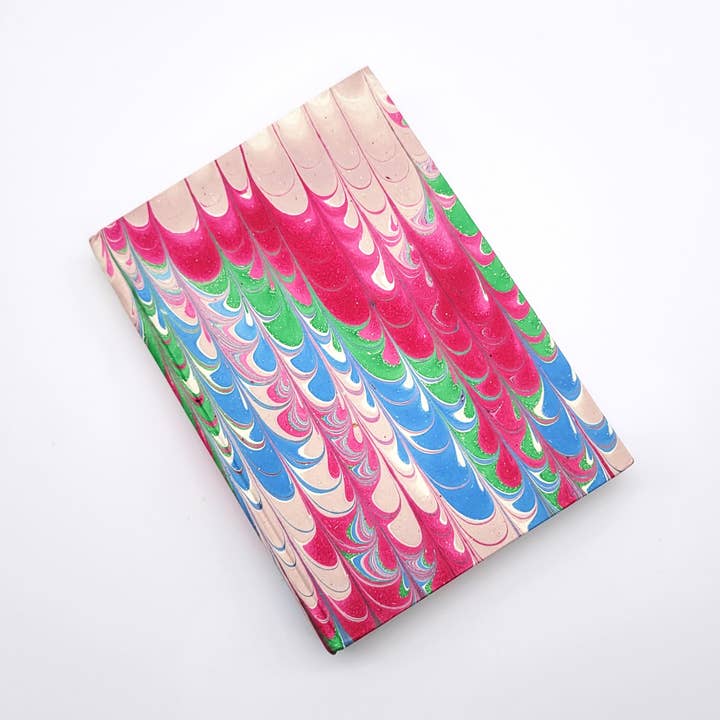 Buntes mehrfarbiges Notizbuch aus Zickzack-Marmor mit festem Einband für den Großhandel von Eclectic Woodchuck