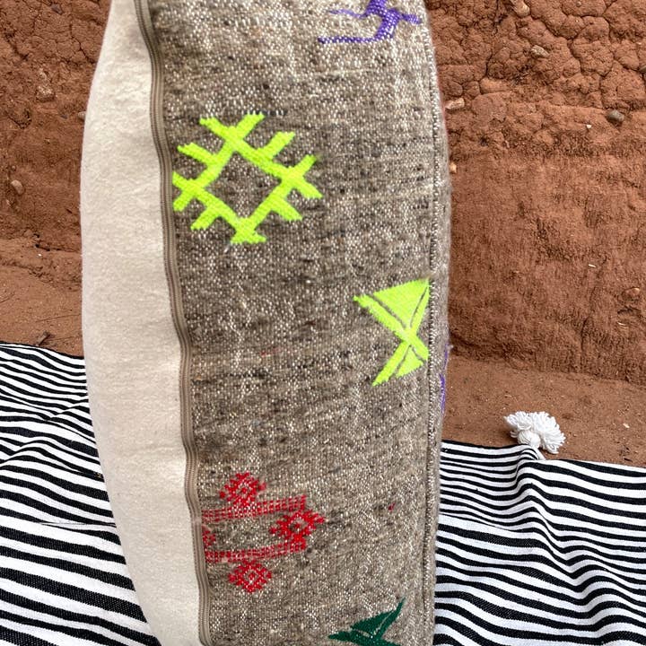 Terracotta Design LTD - Wholesale Pouf - Tribal Berber Wool Ottoman Ottoman Pouf Colorful Moroccan Floor Seat3