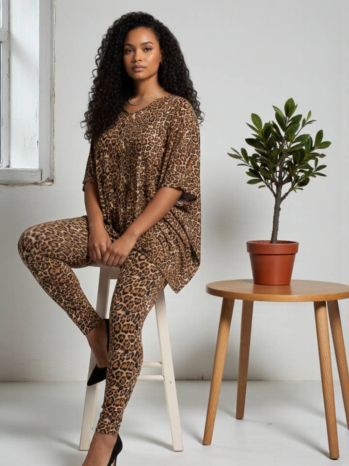 Conjunto de Top e Leggings Estampados de Ajuste Relaxado HH637X-P3 por atacado de H&H Fashion Inc.