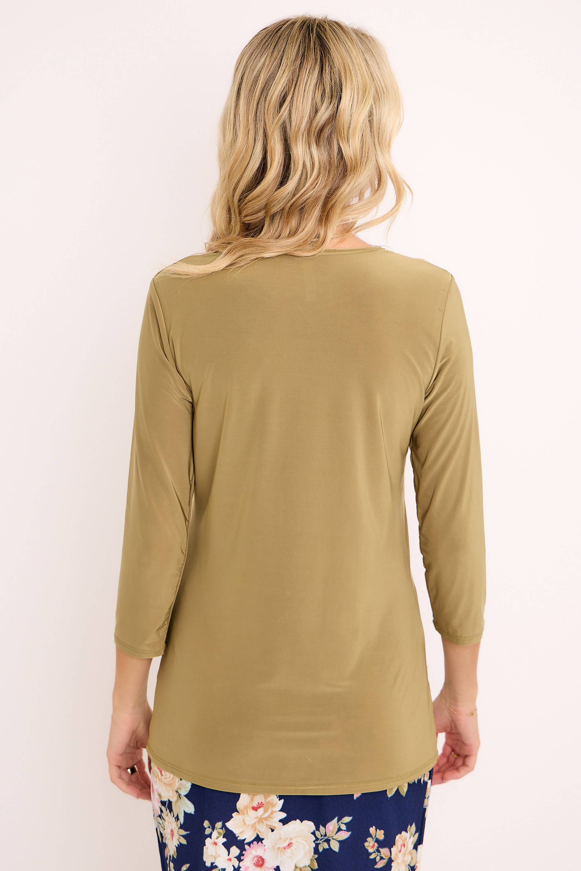 Celeste Clothing - Venta al por mayor Camiseta - Mujer - TOP DE CAPAS SIN ARRUGAS CON MANGAS 3/4 -CT1321462