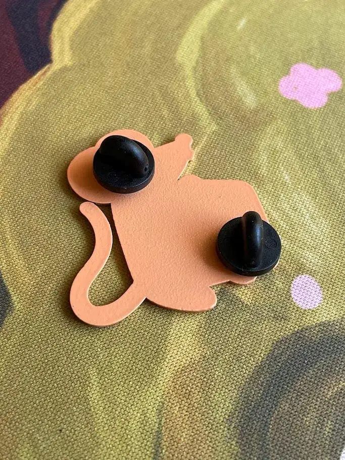 Paper Rat Illustrations - Wholesale Lapel Pin/Button - Cheese Rat Enamel Pin1