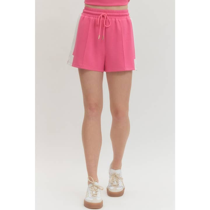 Solid contrast accent pintuck pull-on shorts for wholesale by STYLE USA