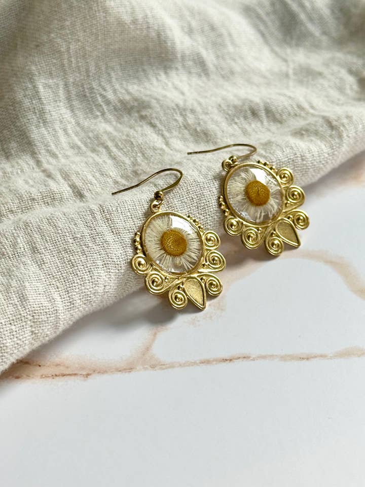 Pressed Flower Jewelry | Minimalist Jewelry | Brass Jewelry for wholesale by Little Leavez