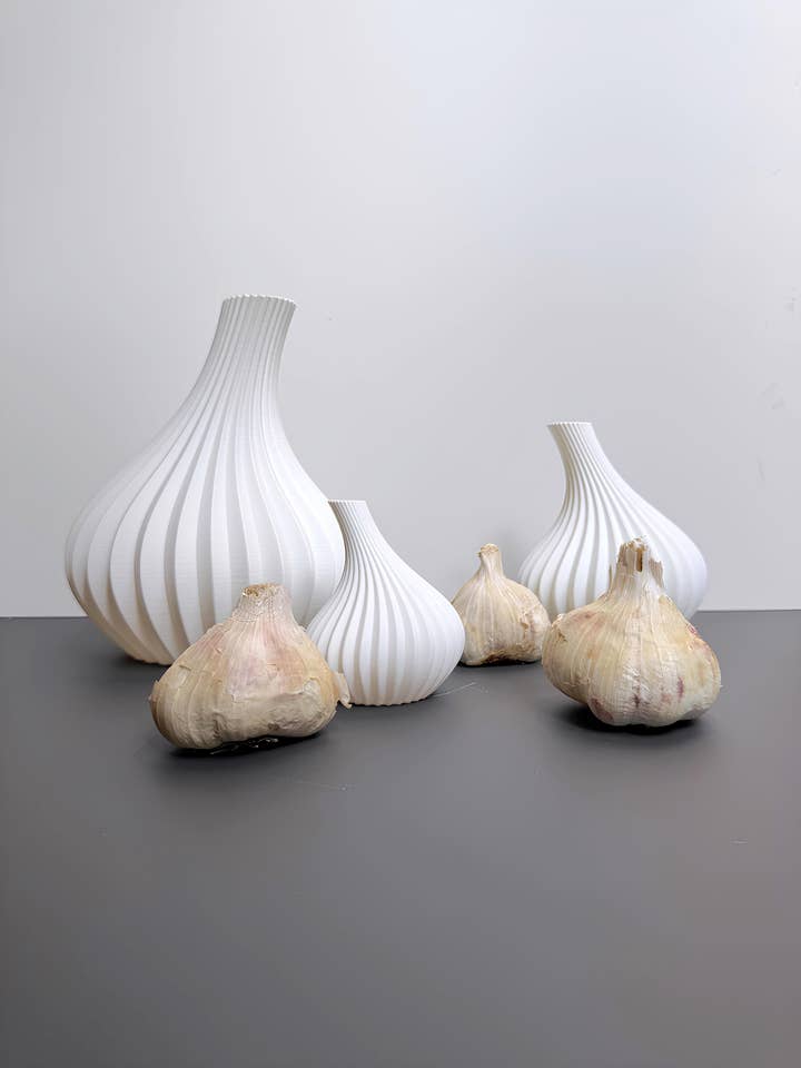 Eco-Responsible Design Vase Made in France Garlic Clove for wholesale by Atelier mahd