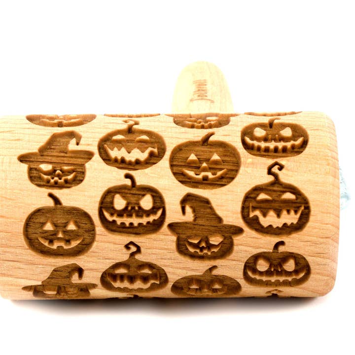 Mini rouleau à pâtisserie gravé Citrouille pour la vente par Folkroll
