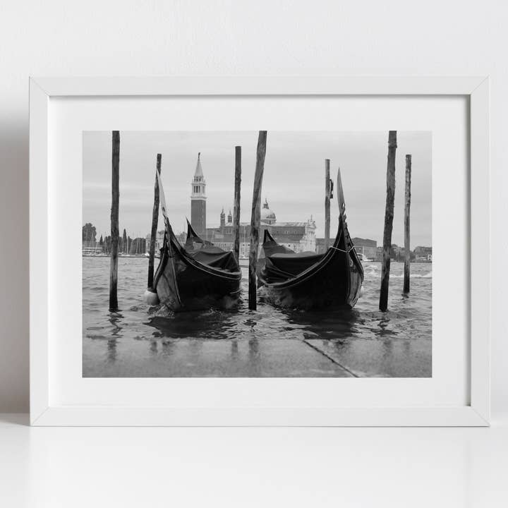 Venedig Lagune Italien Fine Art Schwarz-Weiß-Fotografie Druck für den Großhandel von Mo & Paul Photography