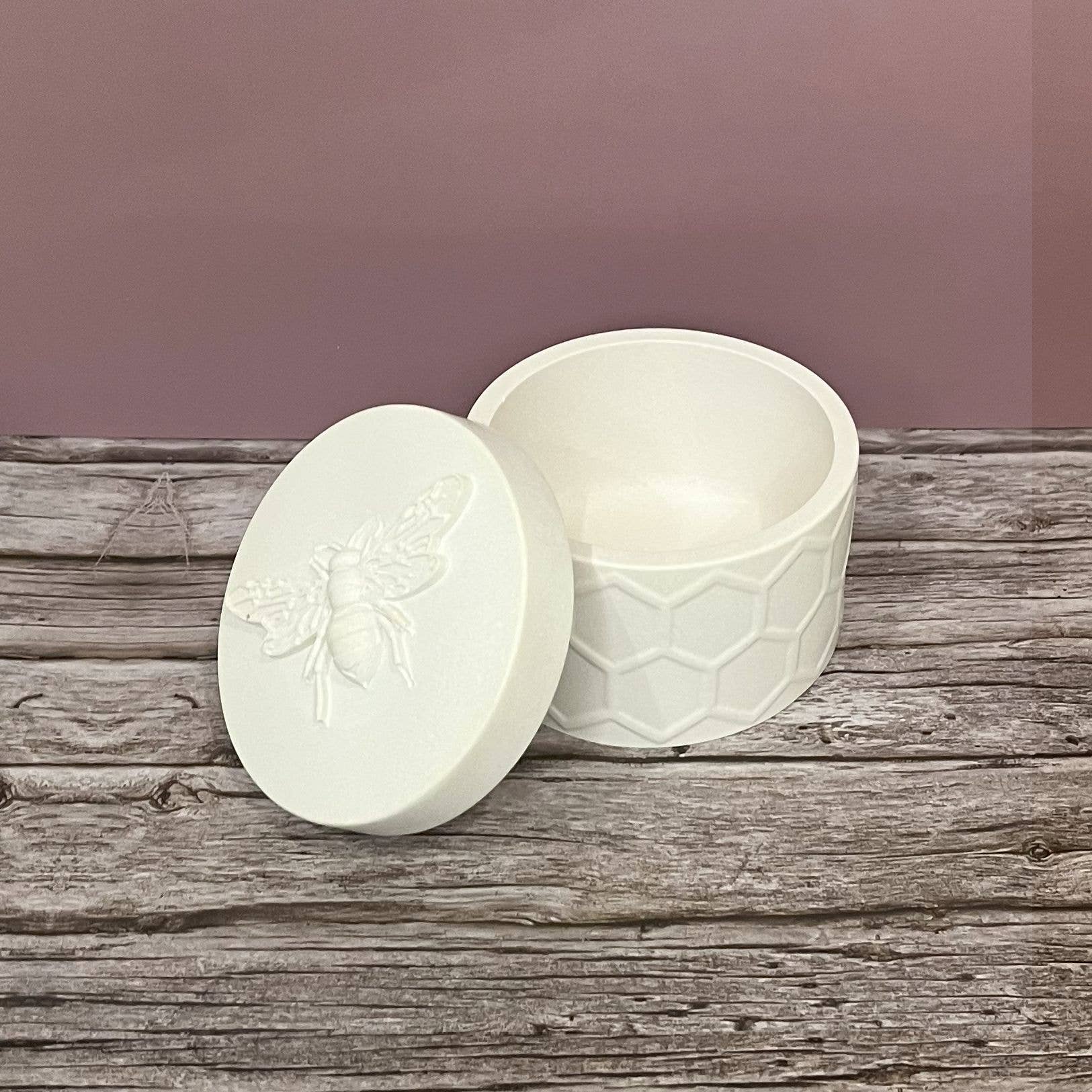 Paper Kuts - Wholesale Candle Holder - Handcrafted Bee Candle Jar | Eco-Friendly and Non-Toxic6