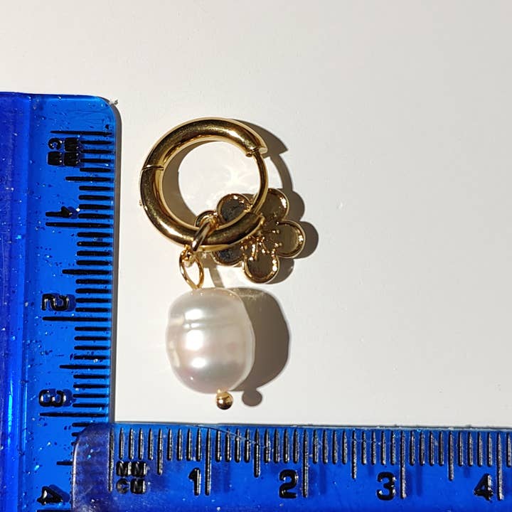 Vachana - Wholesale Hoop Earrings - Chucky Pearl & Golden Cherry Blossom Hoop Earrings