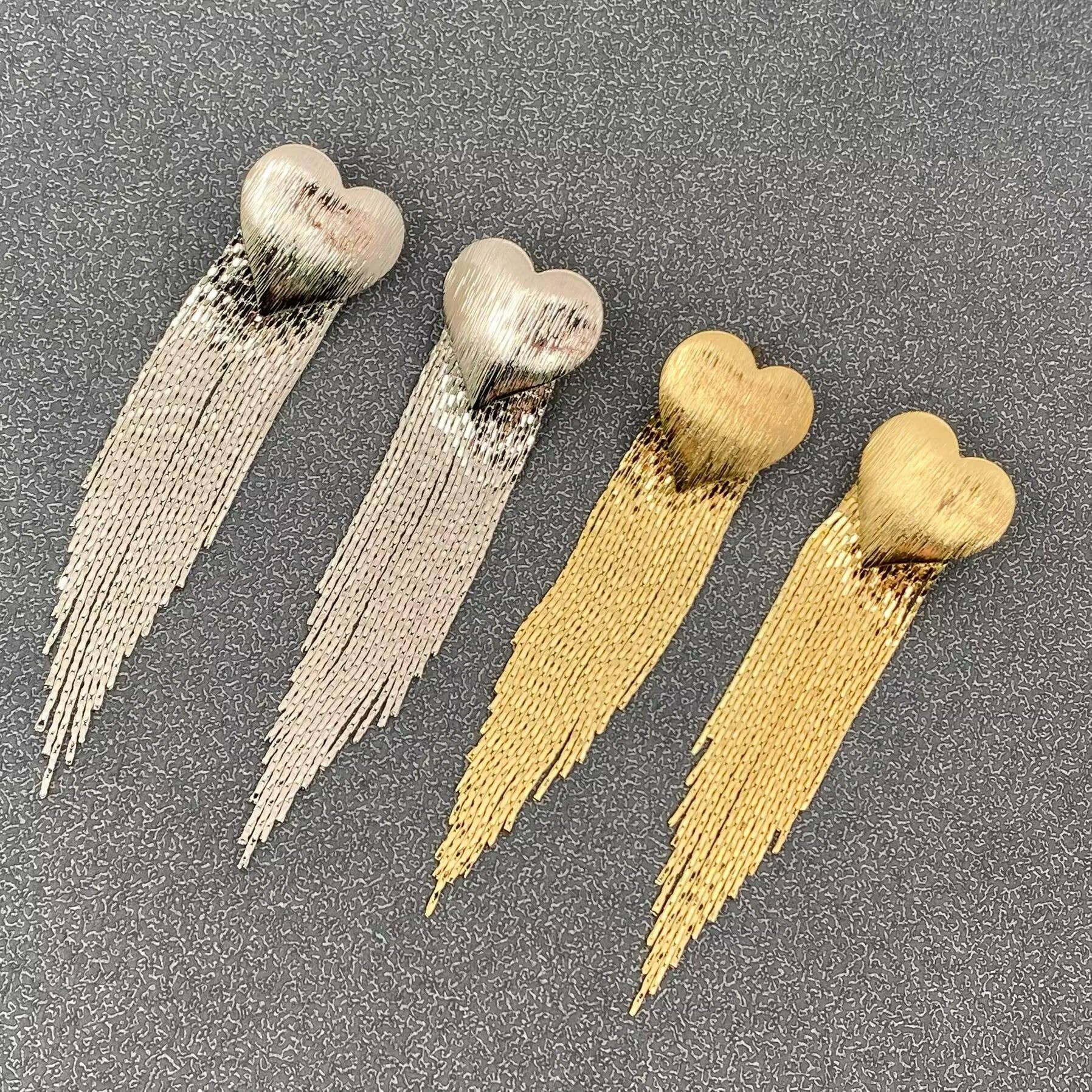 Mio Queena - Wholesale Tassel Earrings - Metal Fringe Wire Drawing Heart Post Earrings2