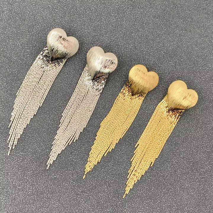 Mio Queena - Wholesale Tassel Earrings - Metal Fringe Wire Drawing Heart Post Earrings2
