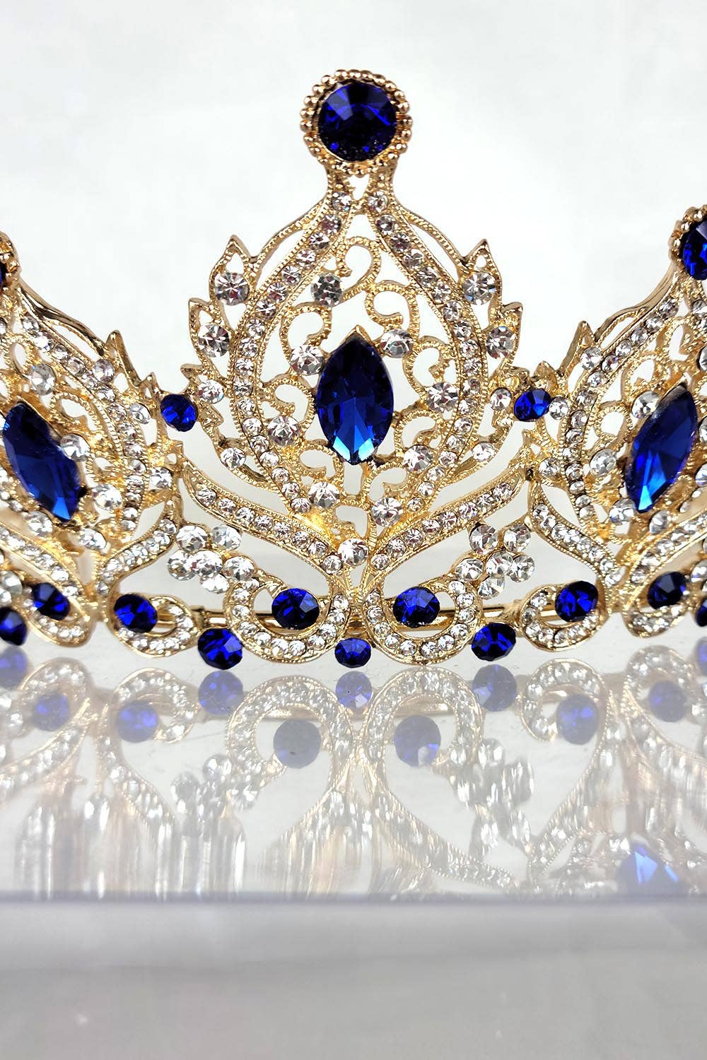 Chicas - Wholesale Tiara - Women's - One Size Fits All Tiara With Jewels HT93320