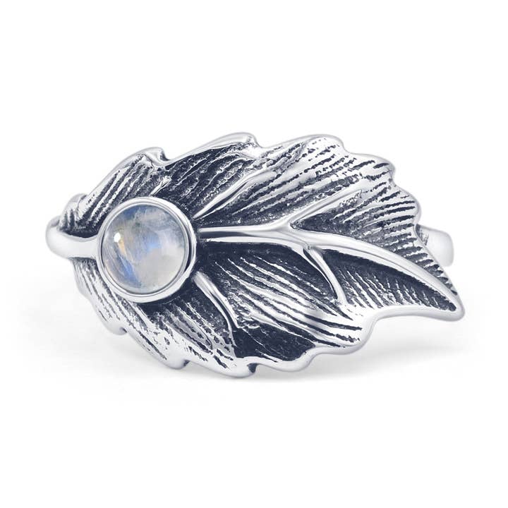 Anello con Piuma Foglia Ossidato e Pietra di Luna Rotonda per la vendita all'ingrosso da parte di Blue Apple Imports