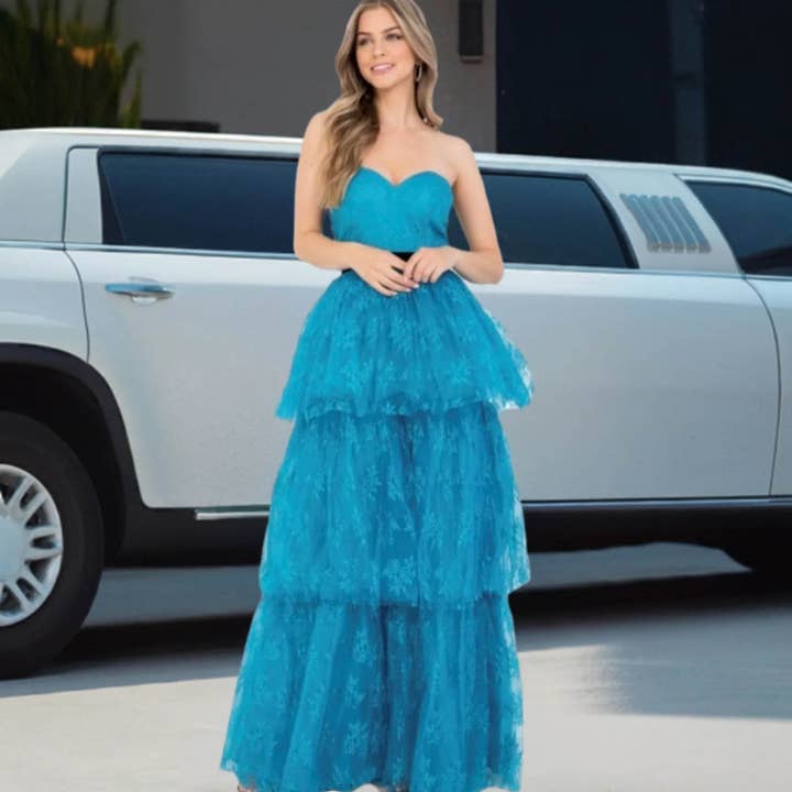 Lace dress with black belt for wholesale by C'est Elle