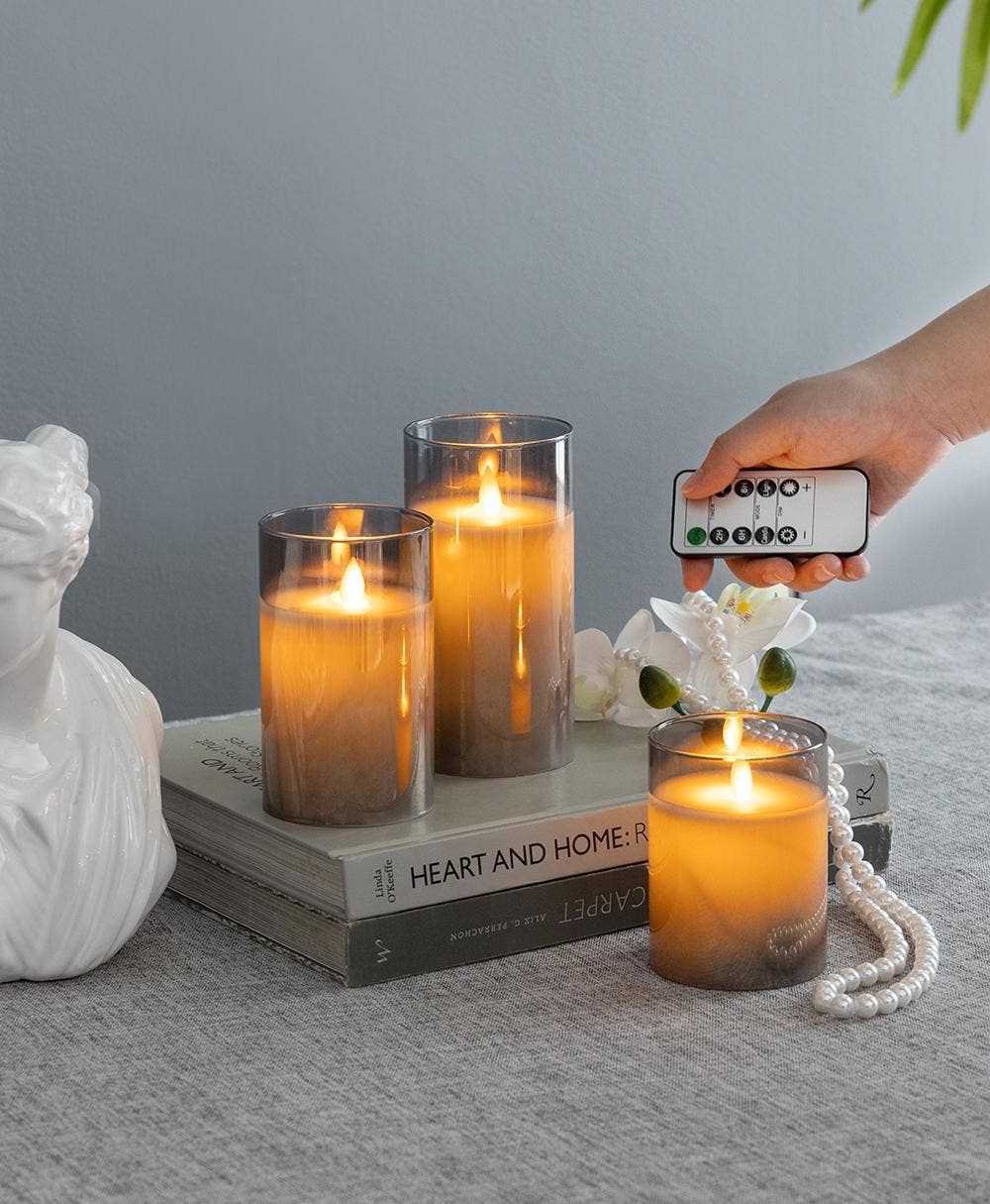 A&B Home Group Inc. – Engroshandel Flammeløst stearinlys – S/3 Realistiske flammeeffekt LED vokslys med fjernbetjening - Røgfarvet6