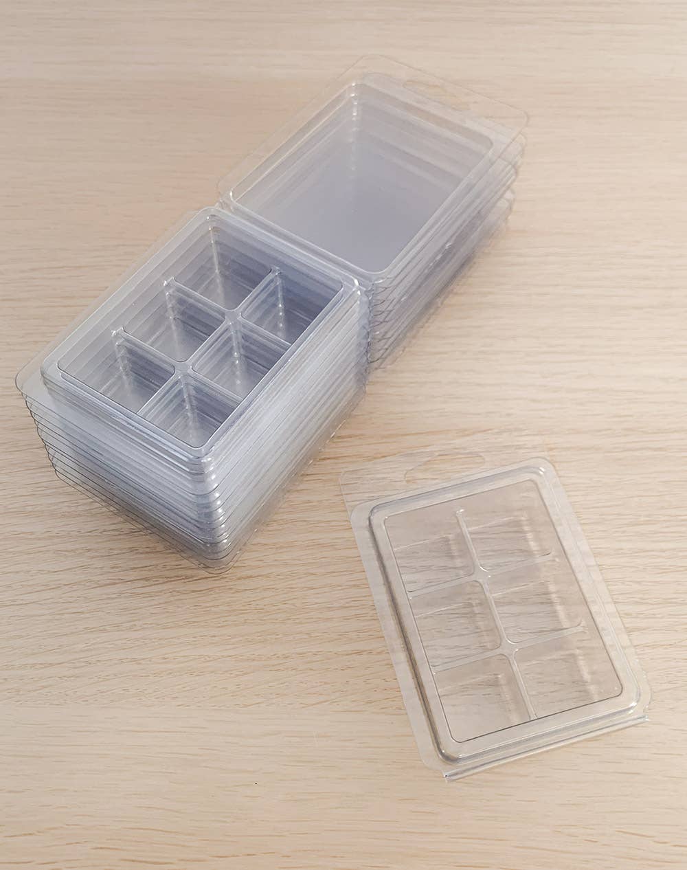 Mixie Market - Wholesale Wax Melt - Clear Wax Melt Clamshells | 12 pk1