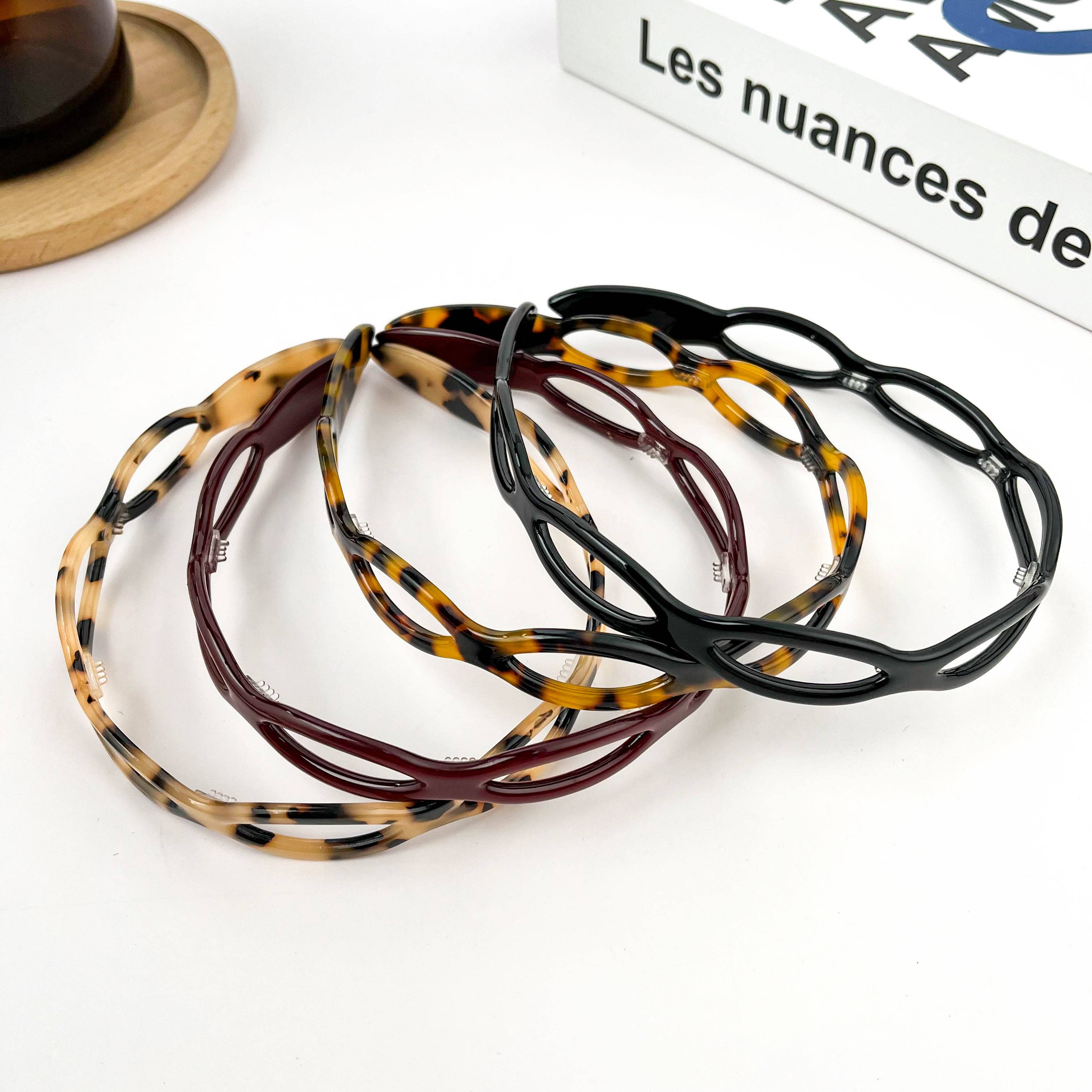 TheDivaSoap - Wholesale Fashion Headband - Women's - Round Hollow Chain Design Acetate Headband6