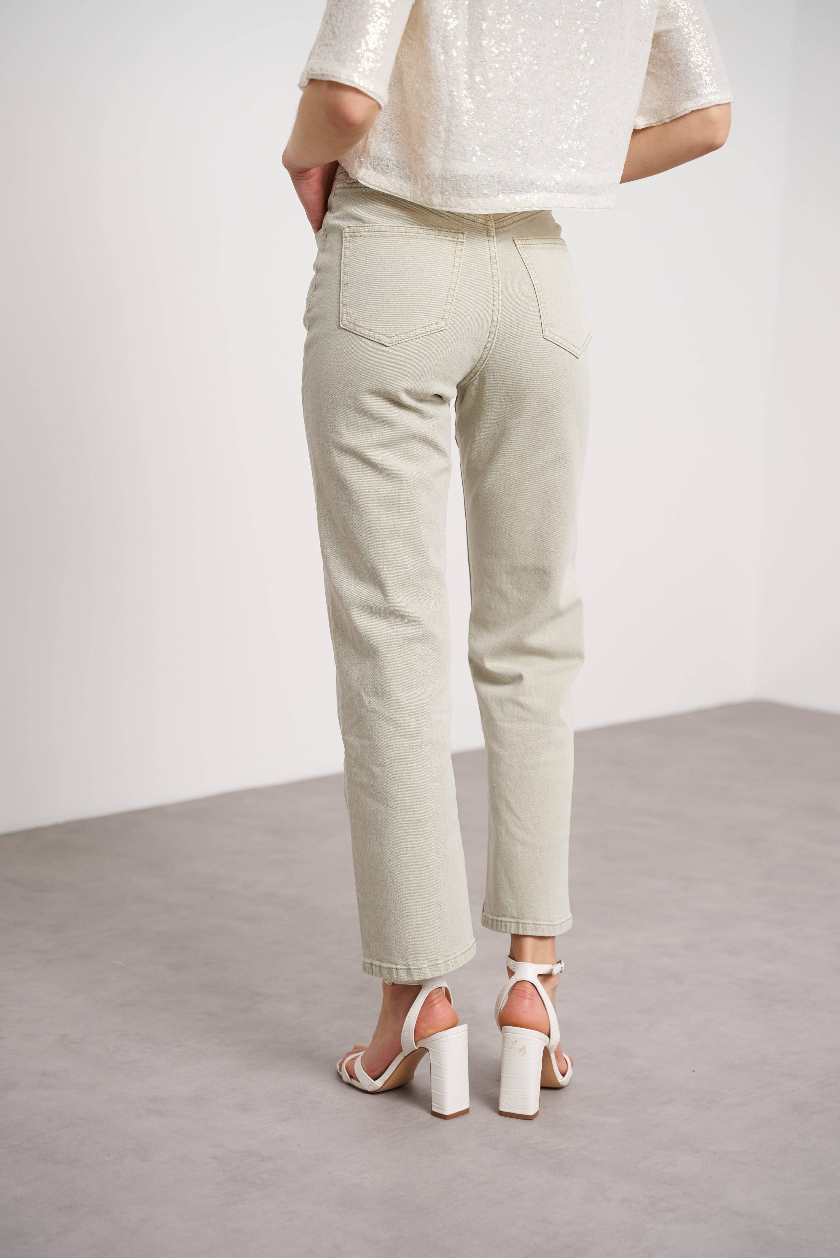 Oraije Paris – Großhandel Jeans – Damen – Solange gerade geschnittene Jeans12