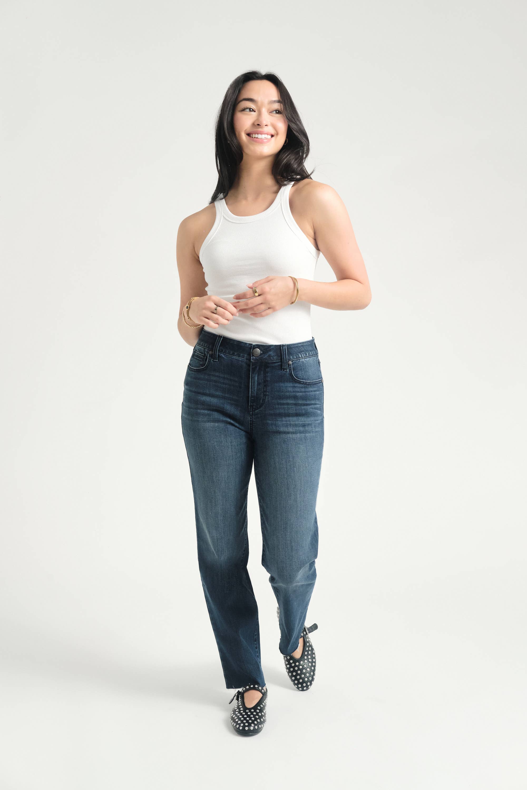 1822 Denim - Wholesale Jeans - Women's - 30" Shapewear Straight Leg Jean w/ Raw Hem in Grayden9