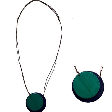 Cinnamon Creations - Wholesale Pendant/charm necklace - Wooden Circle Pendant Necklace N6-62012