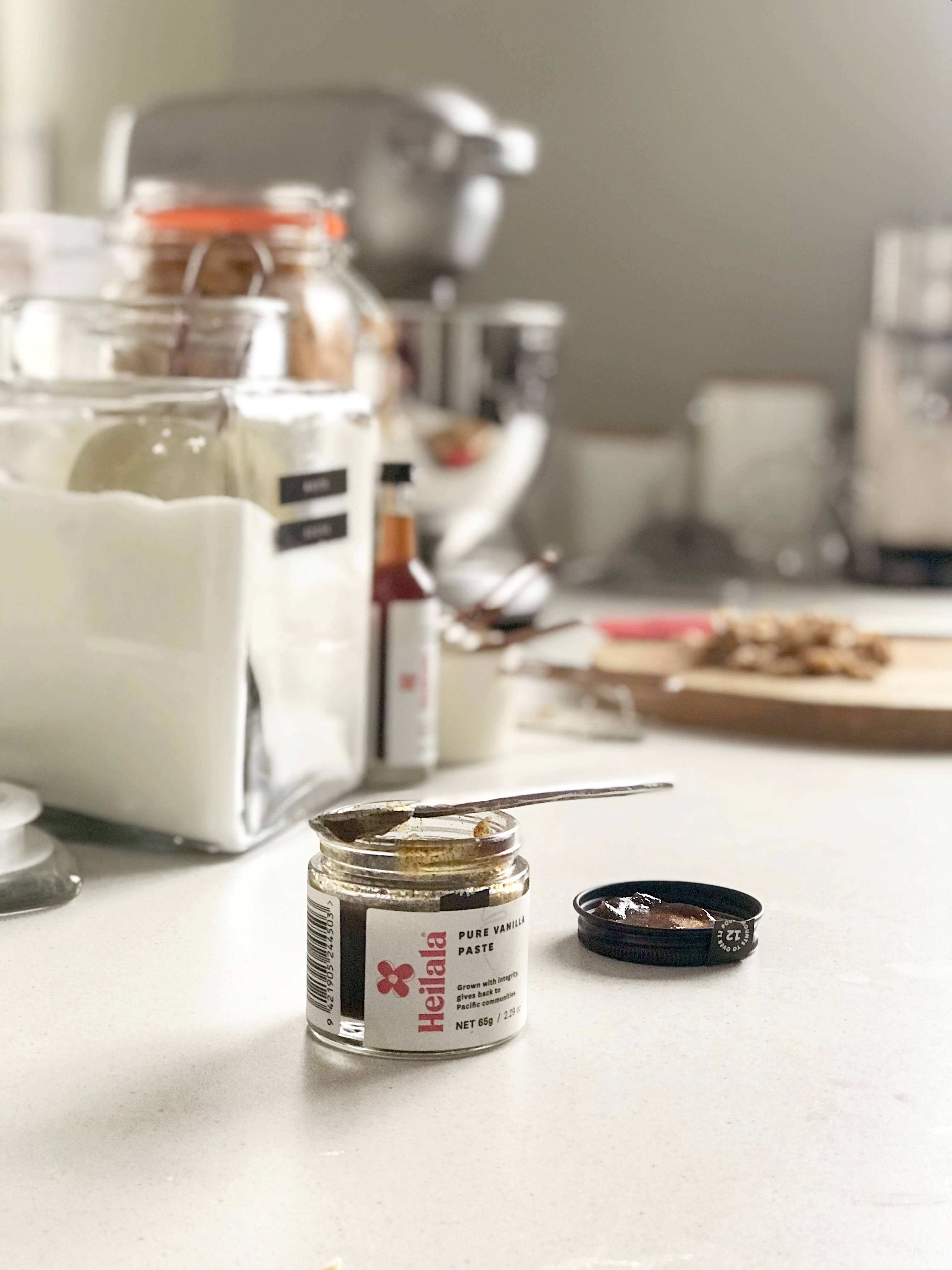 Heilala Vanilla - Wholesale Vanilla/Fruit Extract - Heilala Pure Vanilla Paste 2.29 Oz2