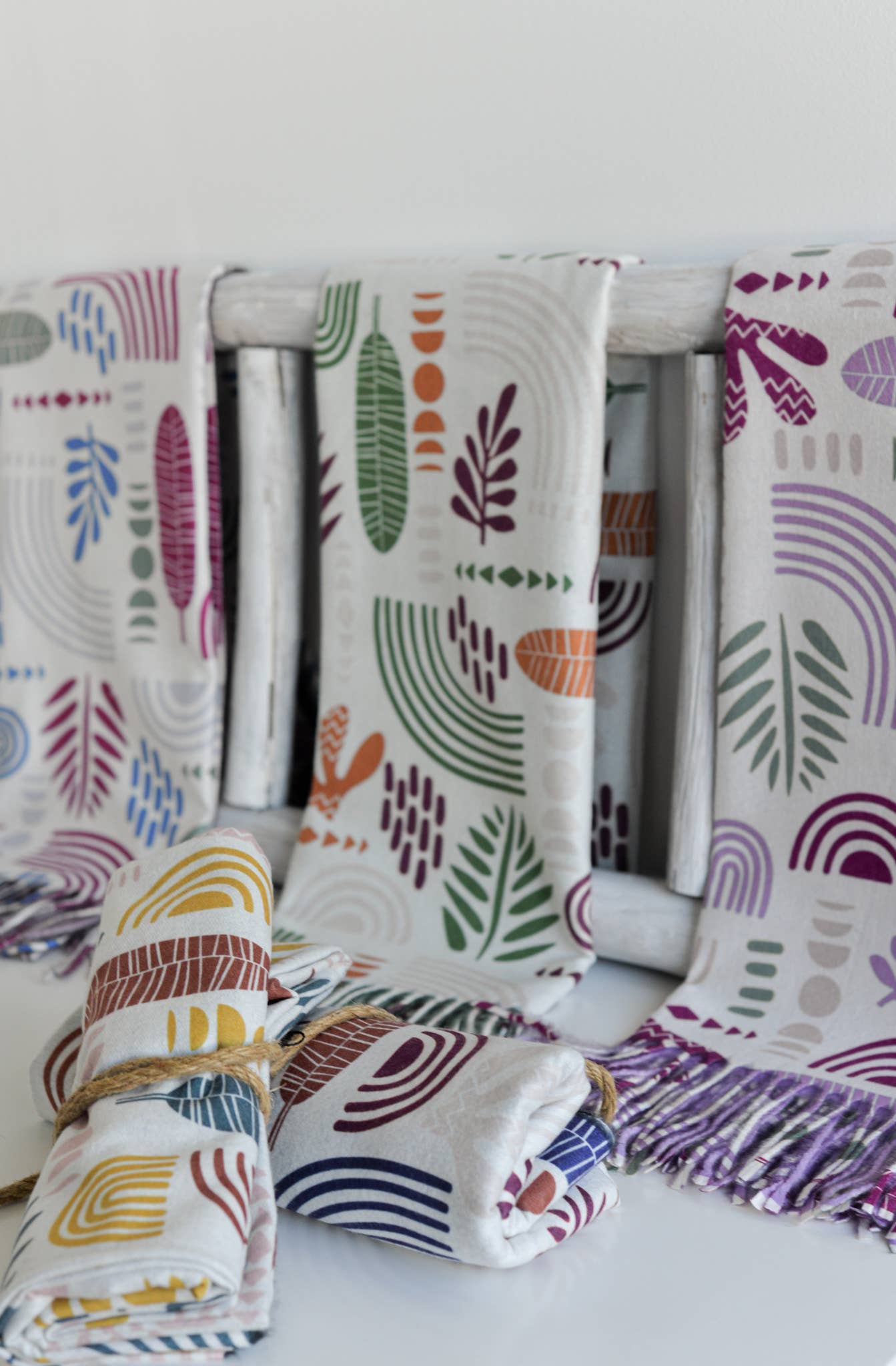 NOCO - Wholesale Scarf - Women's - Pashmina minimalist icons - Pack of 5 units3