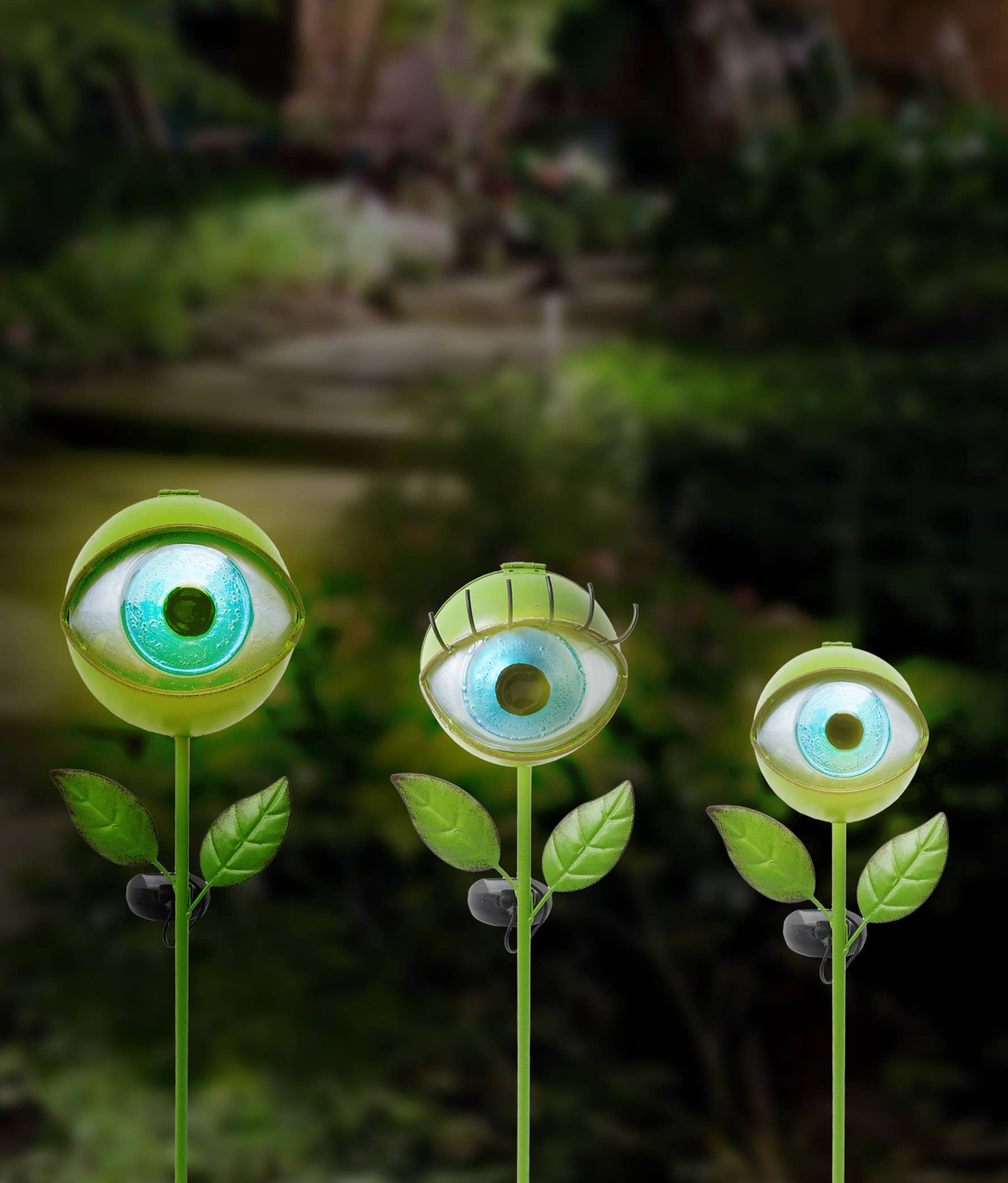 Continental Art Center - Vente Piquets de jardin/pelouse - Ensemble de 3 piquets de jardin à éclairage solaire Eyeball Assorted1