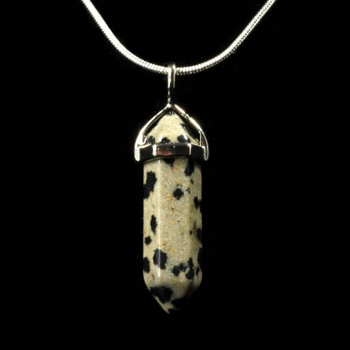 Dalmatische jaspis kristal punthanger met ketting voor wholesale door The Psychic Tree