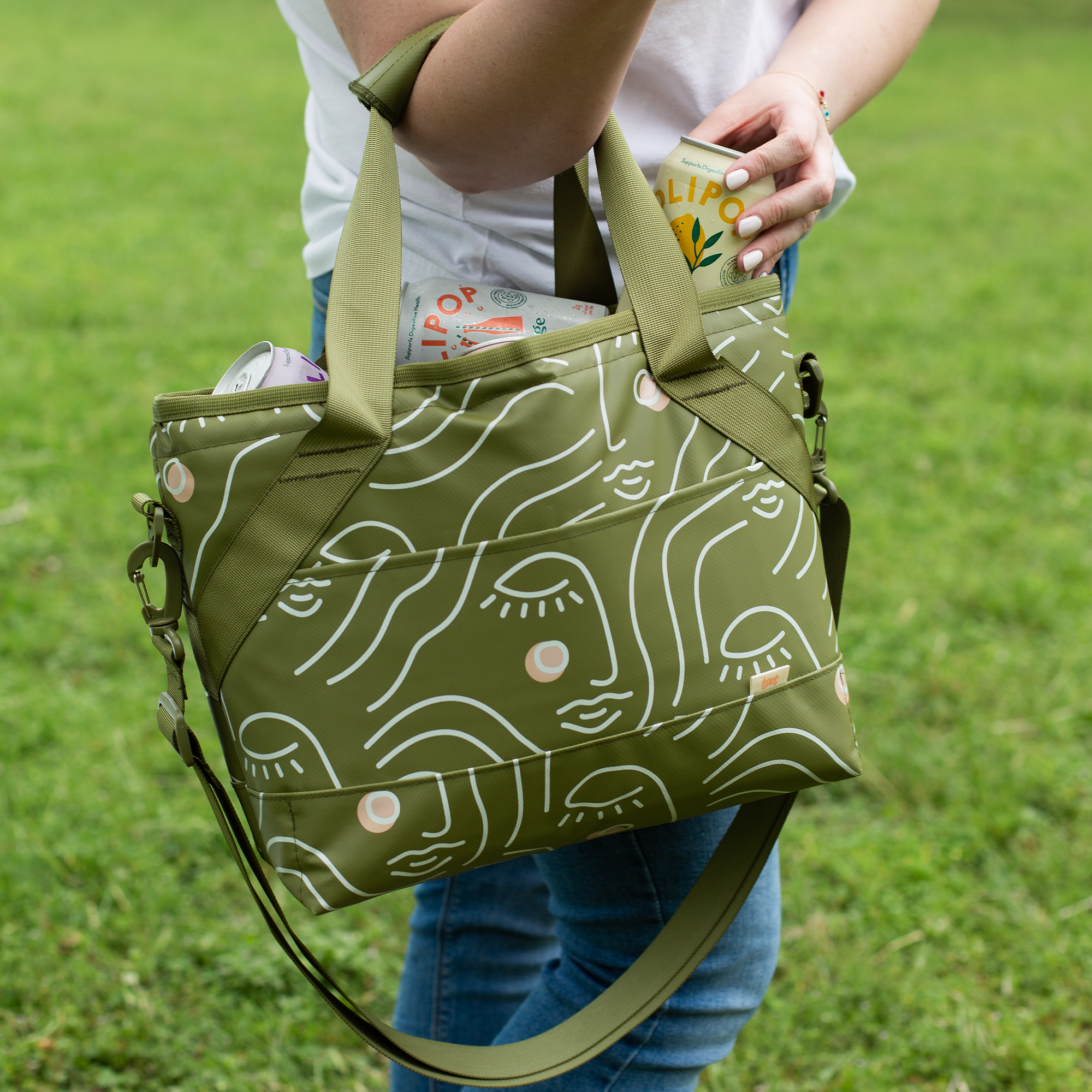 Talking Out of Turn - Wholesale Cooler/Cooler Bag - Ice Princess13